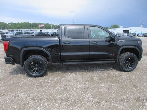 New 2026 GMC Sierra 1500 AT4 w/ AT4 Premium Package AWD/4WD image 3