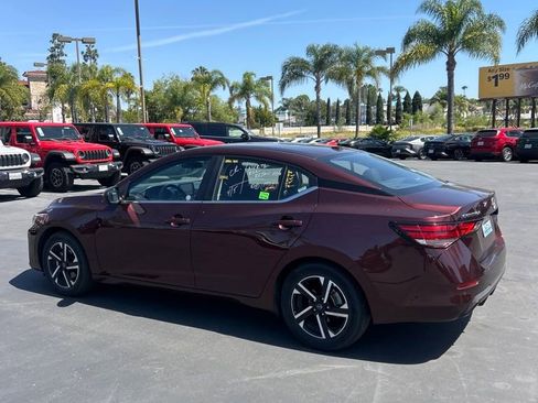 Used 2025 Nissan Sentra SV image 9