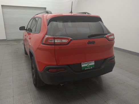 Used 2018 Jeep Cherokee Latitude w/ Altitude Package image 6
