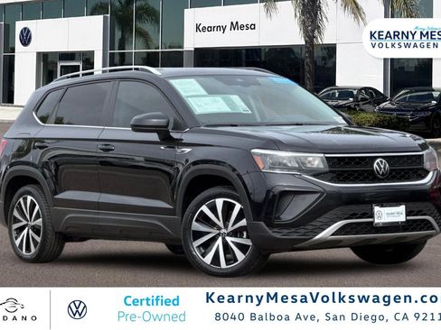 Used 2023 Volkswagen Taos SE image 1