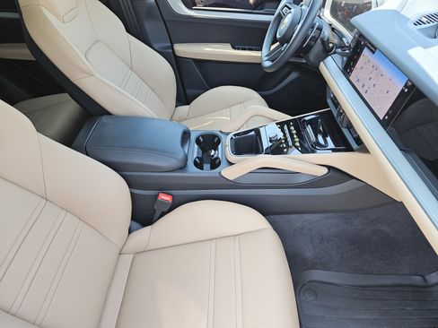 Certified 2026 Porsche Cayenne Coupe AWD/4WD image 15