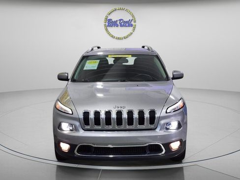Used 2018 Jeep Cherokee Limited image 9