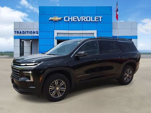 Certified 2026 Chevrolet Traverse LT FWD image 5