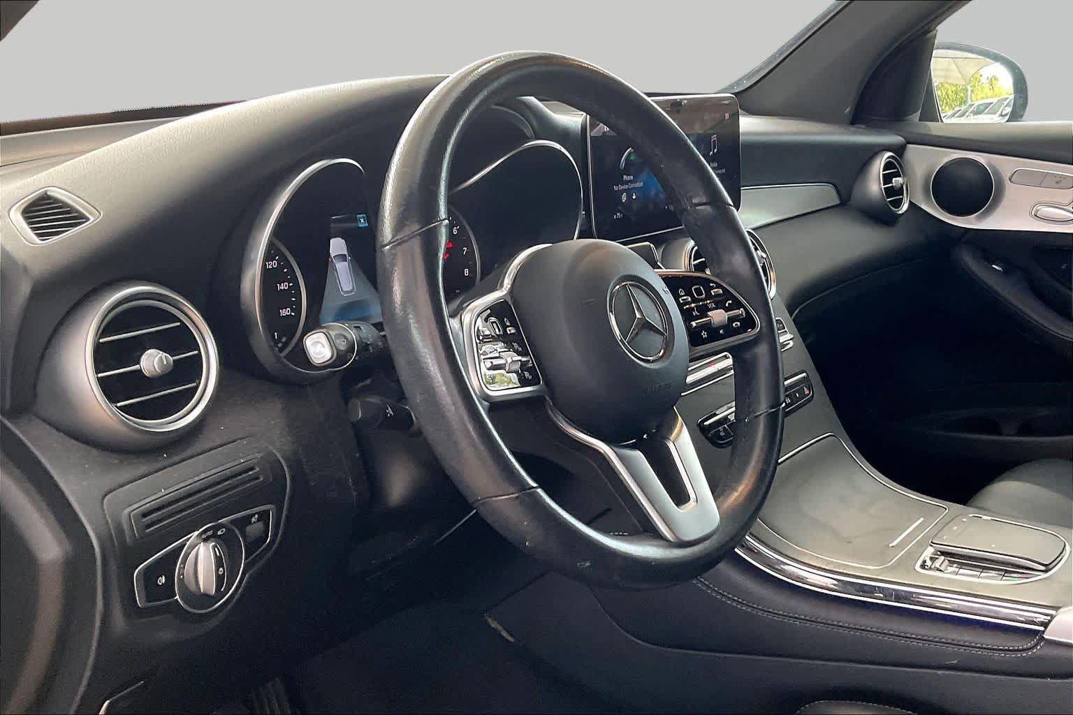 Used 2020 Mercedes-Benz GLC 300 image 17