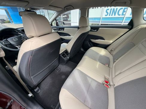 Certified 2021 Honda Clarity Plug-In Hybrid image 28