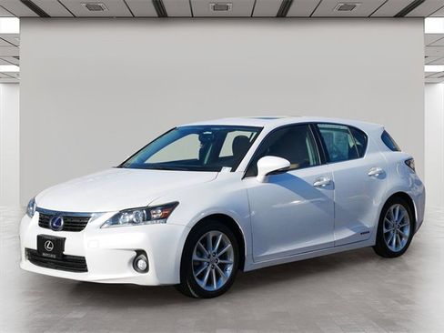 Used 2013 Lexus CT 200h image 2