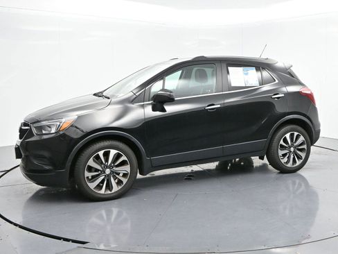 Used 2022 Buick Encore Preferred image 3