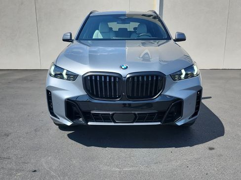 New 2026 BMW X5 xDrive40i w/ M Sport Package AWD/4WD image 5