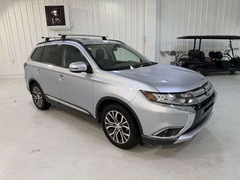 Used 2016 Mitsubishi Outlander SEL image 7
