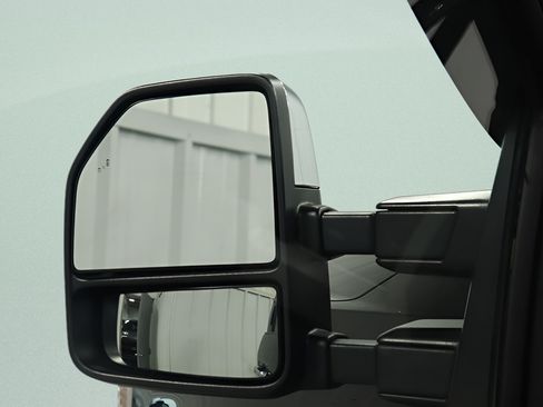 Used 2021 Ford F250 Lariat w/ Lariat Ultimate Package AWD/4WD image 23