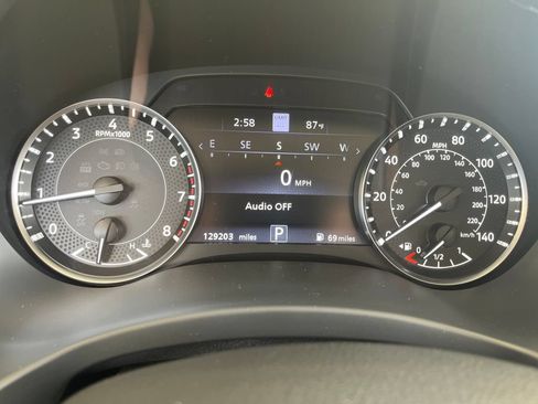 Used 2022 Nissan Armada Platinum w/ Captain's Chairs Package RWD image 18