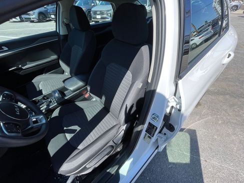 Used 2025 Kia K5 LXS image 38