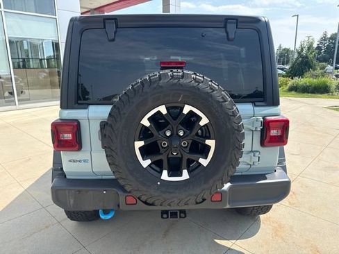 Used 2024 Jeep Wrangler Unlimited Rubicon 4xe AWD/4WD image 6