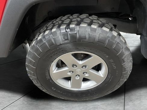 Used 2012 Jeep Wrangler Rubicon w/ PWR Convenience Group AWD/4WD image 17