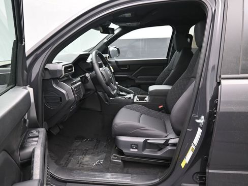 New 2026 Toyota Tacoma SR5 AWD/4WD image 10