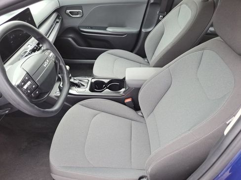 Used 2025 Kia K4 FWD image 17