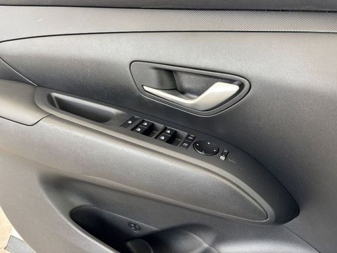 Used 2025 Hyundai Tucson SEL FWD image 18