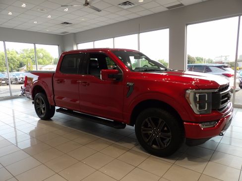 Used 2021 Ford F150 Lariat w/ Equipment Group 502A High AWD/4WD image 3