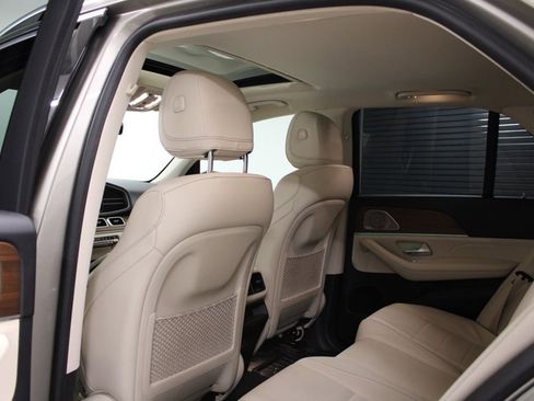 Used 2023 Mercedes-Benz GLE 350 4MATIC w/ Premium Package image 37