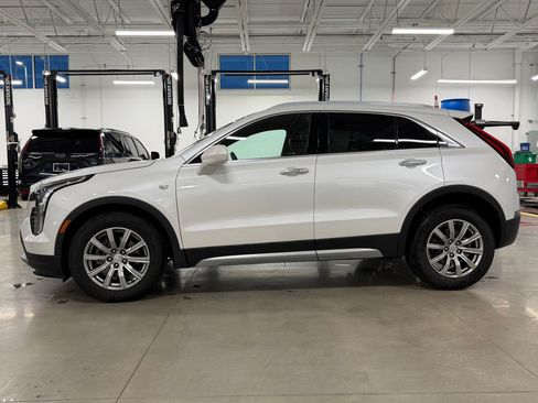 Used 2020 Cadillac XT4 Premium Luxury w/ Driver Awareness Package FWD image 2