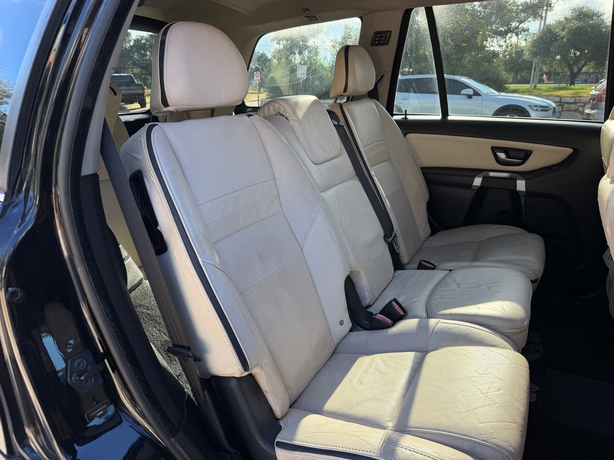 Used 2009 Volvo XC90 V8 R-Design AWD/4WD image 9