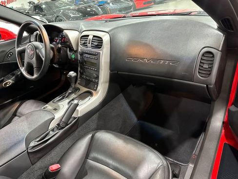 Used 2005 Chevrolet Corvette Convertible w/ Preferred Equipment Group RWD image 14