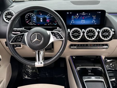 Certified 2025 Mercedes-Benz GLA 250 image 30