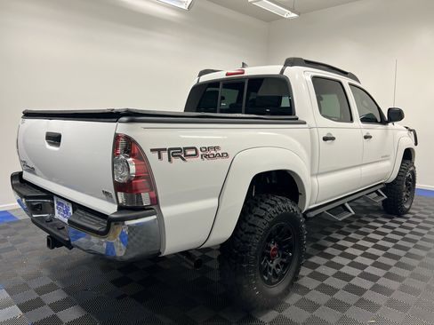 Used 2014 Toyota Tacoma 4x4 Double Cab w/ TRD Off-Road Package image 11