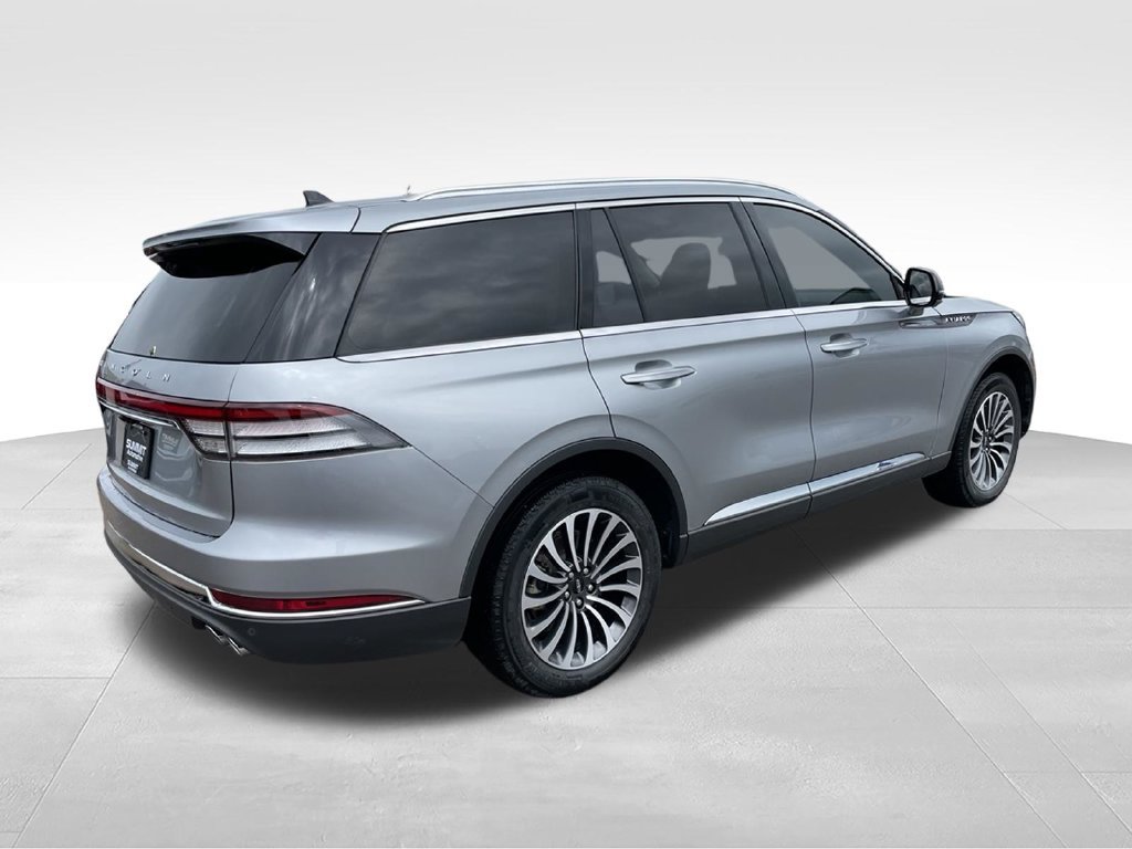 Used 2023 Lincoln Aviator Reserve AWD/4WD image 4