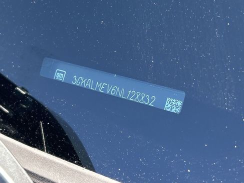 Used 2022 GMC Terrain SLE image 34