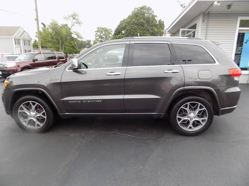 Used 2020 Jeep Grand Cherokee Overland AWD/4WD image 8