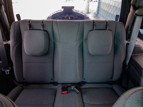 Used 2024 Jeep Wrangler Willys image 24