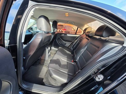 Used 2014 Volkswagen Jetta SE FWD image 24