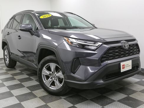 Used 2024 Toyota RAV4 XLE w/ Convenience Package image 2