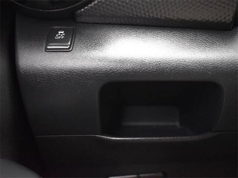 Used 2019 Nissan Kicks SV image 6