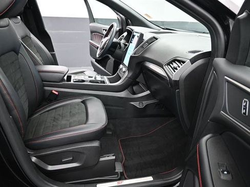 Used 2024 Ford Edge ST-Line AWD/4WD image 18