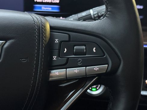 Certified 2024 Cadillac Escalade Premium Luxury Platinum w/ Heavy-Duty Trailer Package image 32