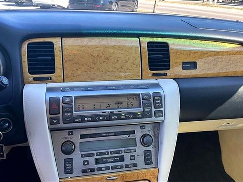 Used 2005 Lexus SC 430 Convertible image 24