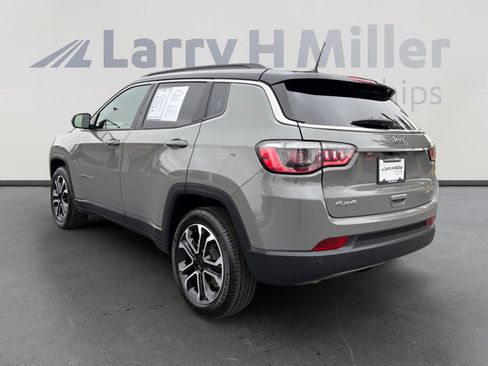 Used 2024 Jeep Compass Limited AWD/4WD image 3