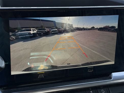 Used 2024 Chevrolet Silverado 2500 LT image 21