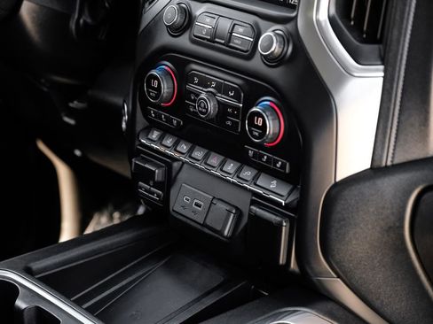 Used 2021 Chevrolet Silverado 2500 LTZ w/ LTZ Plus Package image 22