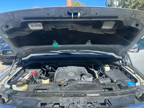 Used 2012 Nissan Armada Platinum image 9