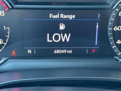 Certified 2022 Cadillac XT5 Premium Luxury FWD image 35
