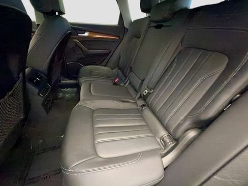 Used 2023 Audi Q5 2.0T Premium image 13
