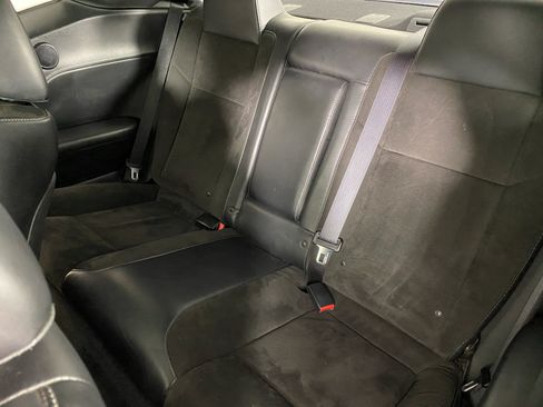 Used 2015 Dodge Challenger R/T Plus RWD image 25