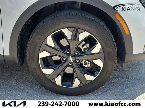 Certified 2024 Kia Sportage X-Line AWD/4WD image 6