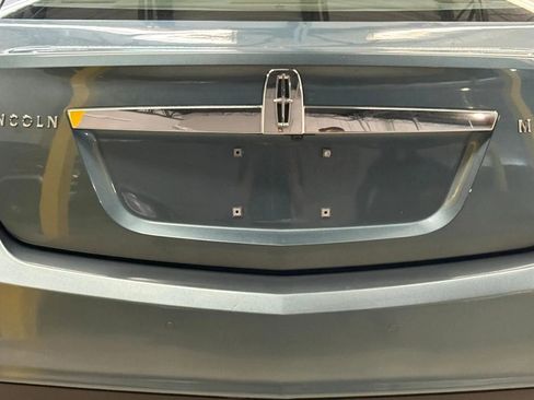 Used 2010 Lincoln MKS image 11