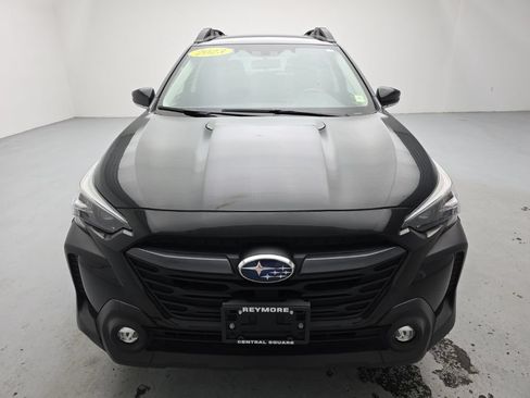 Used 2023 Subaru Outback Premium AWD/4WD image 4