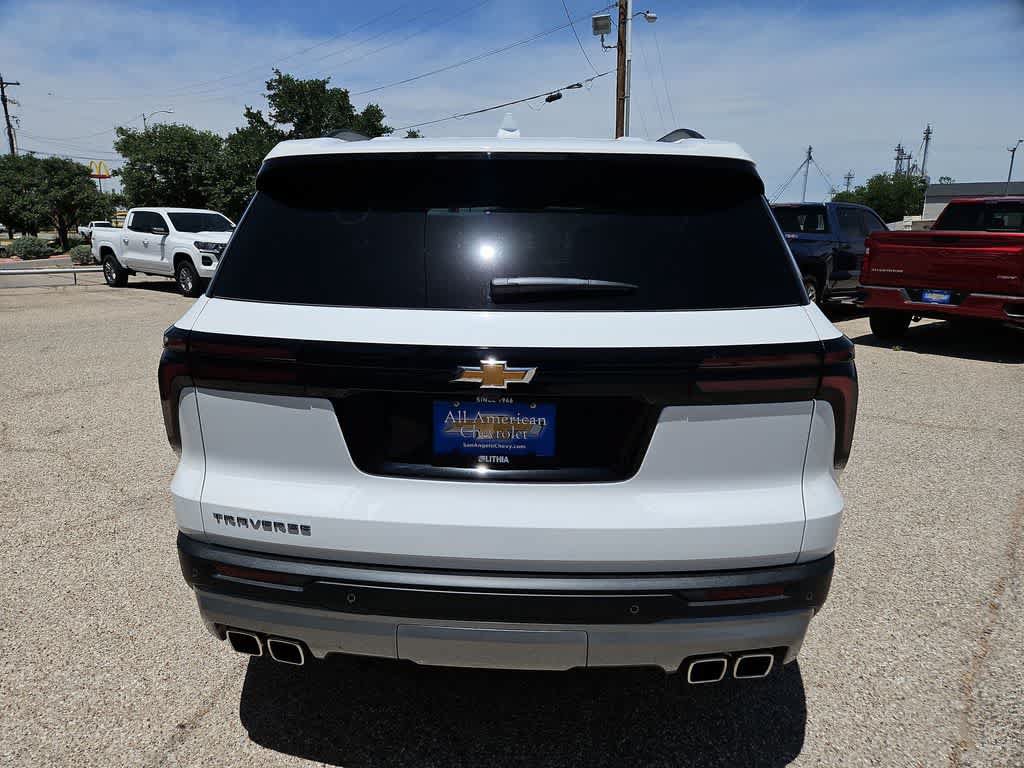 Used 2025 Chevrolet Traverse LT FWD image 13