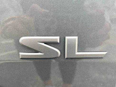 Used 2024 Nissan Frontier SL w/ Technology Package image 9